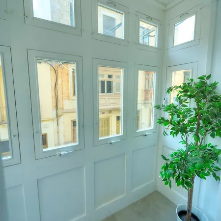 Apartmán Chic, Bright And Modern 3 Bedrooms Kbas1-1 *