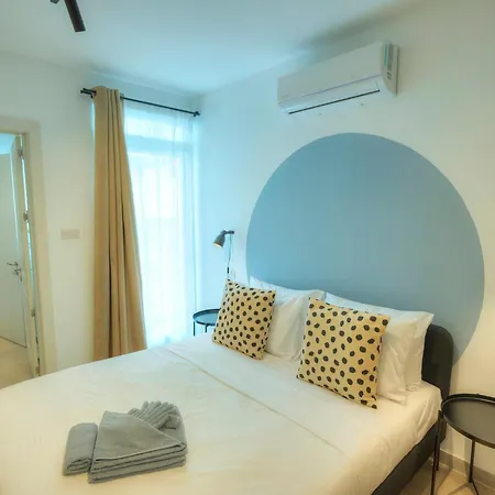 Chic, Bright And Modern 3 Bedrooms Kbas1-1 *