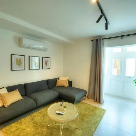 Apartmán Chic, Bright And Modern 3 Bedrooms Kbas1-1 *