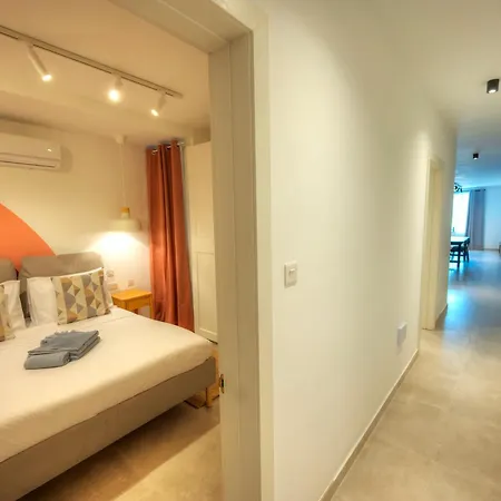 Chic, Bright And Modern 3 Bedrooms Kbas1-1 *