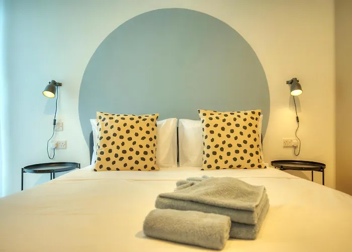 Chic, Bright And Modern 3 Bedrooms Kbas1-1